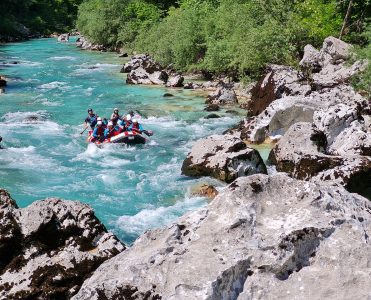 whitewater-rafting-on